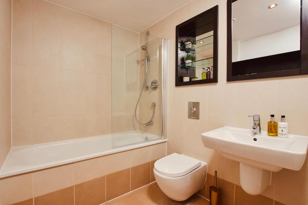 King Deluxe City Apt Large Balcony& Free Parking! Leeds  Exterior foto