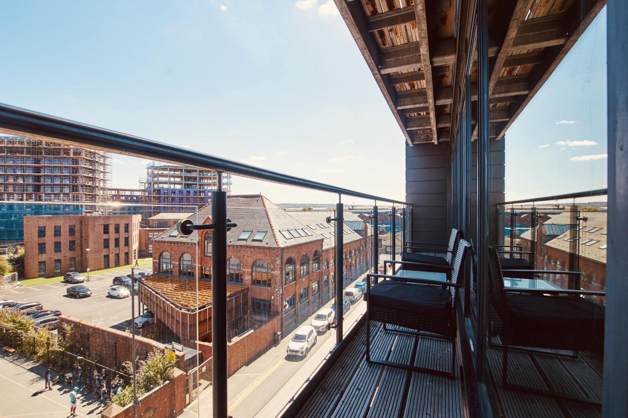 King Deluxe City Apt Large Balcony& Free Parking! Leeds  Exterior foto